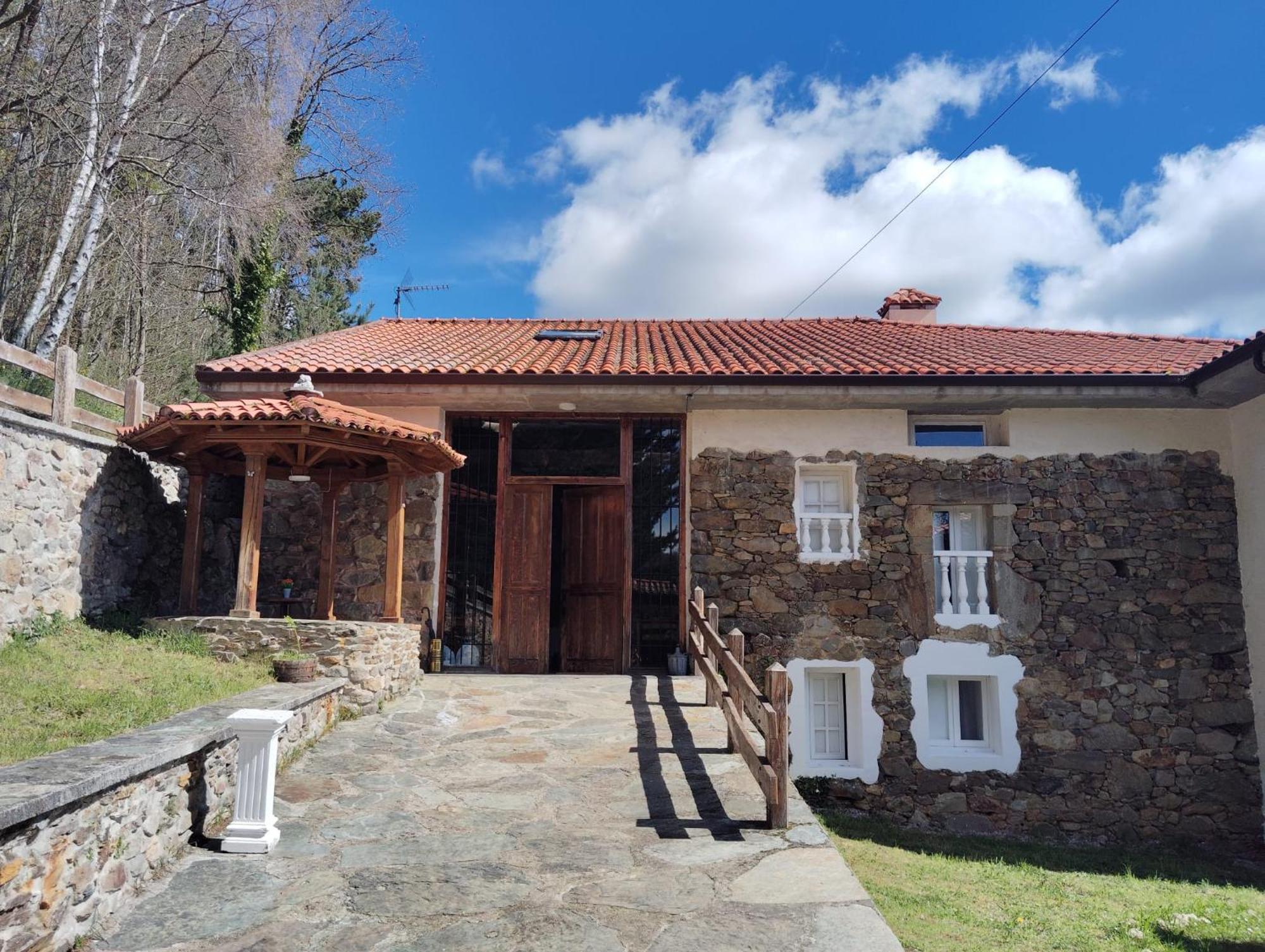 Hotel El Nuevo Semellon Aceptamos Mascotas Tineo Exterior photo